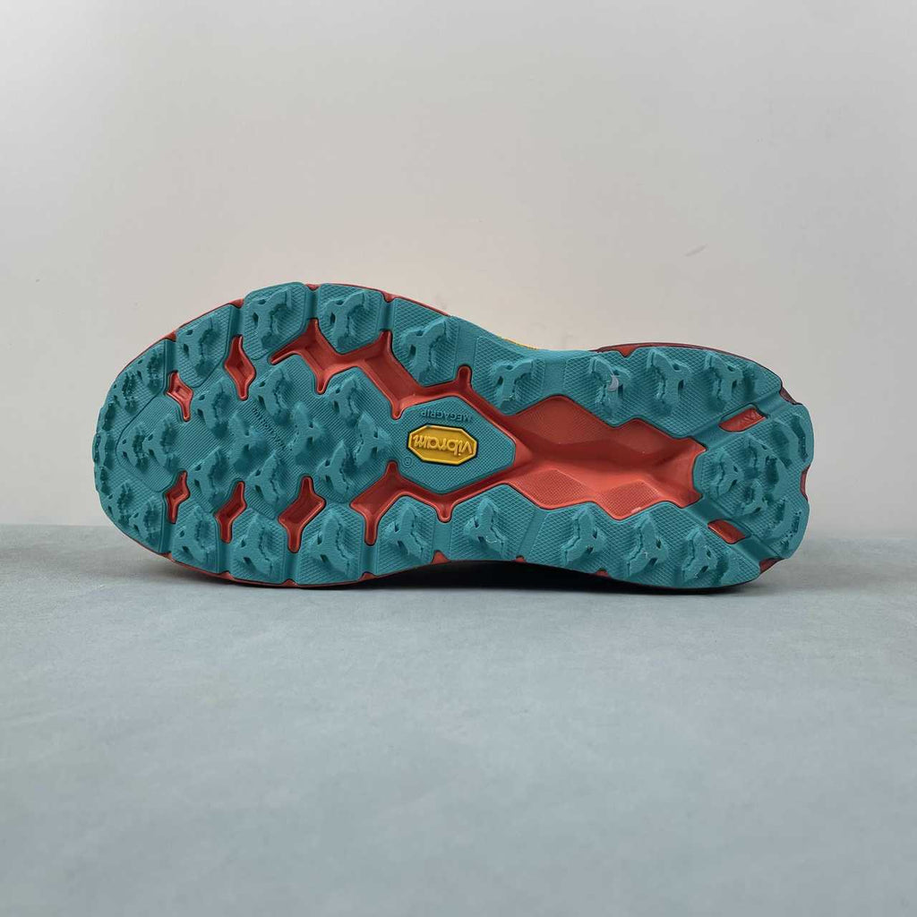 HOKA Speedgoat 5 Sneakers – Cream & Coral