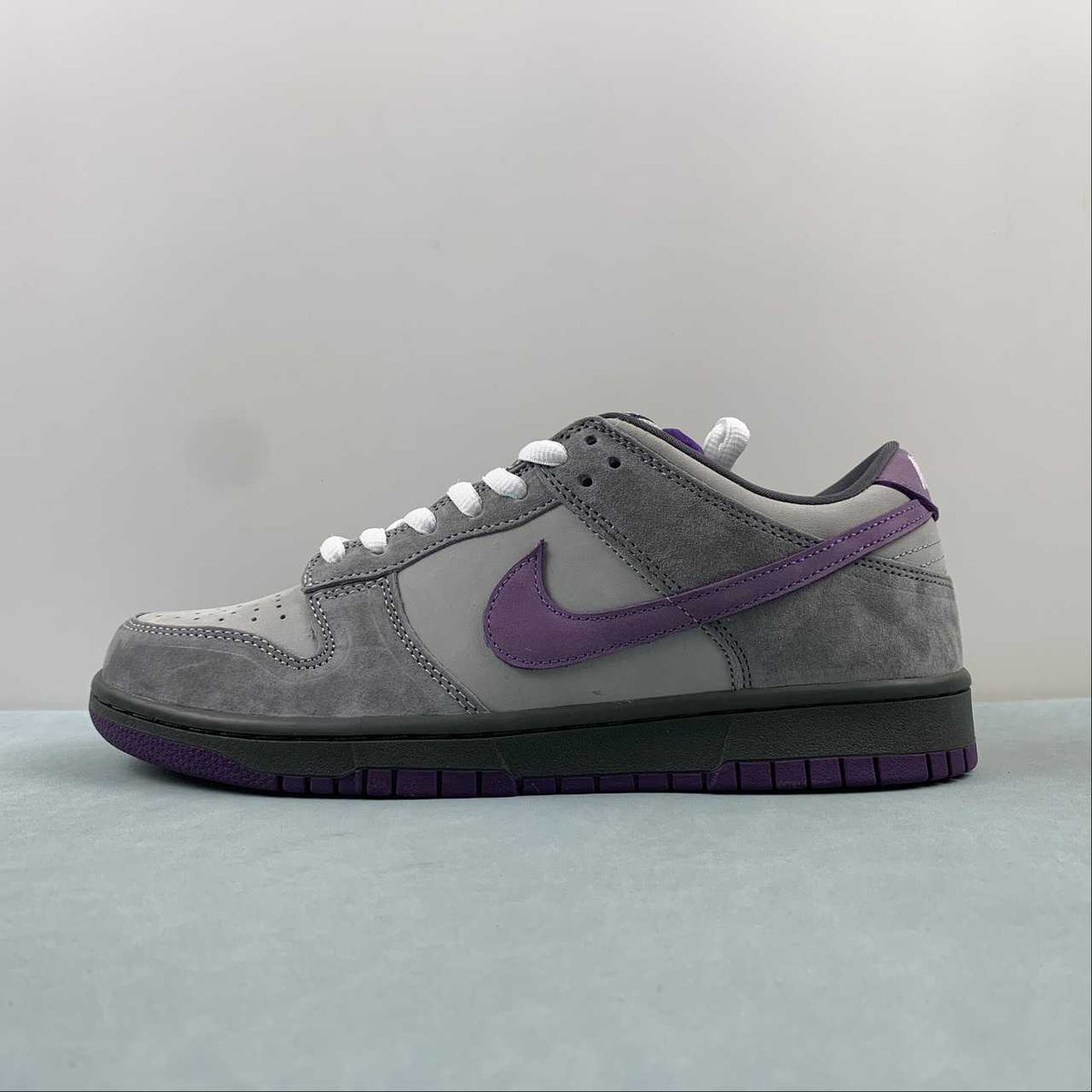 Nike SB Dunk Low – Gray & Purple  304292-051